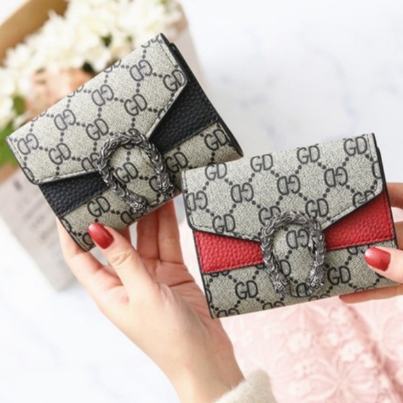 ***SOLD***Black Woman's Small Wallet - Picture 3 of 3